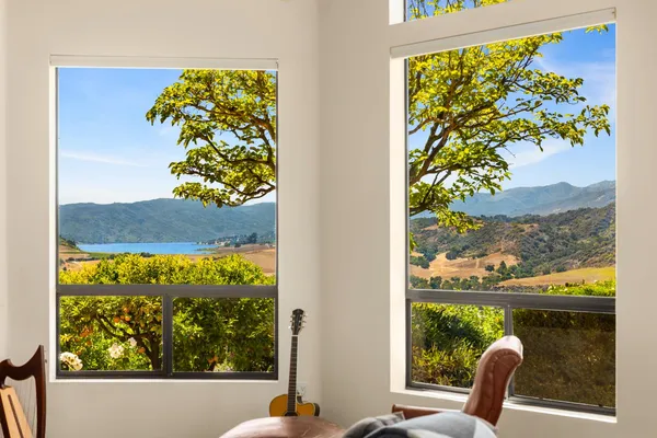 $1,685,000 | 10920 North Ventura Avenue, Oak View, CA 93022