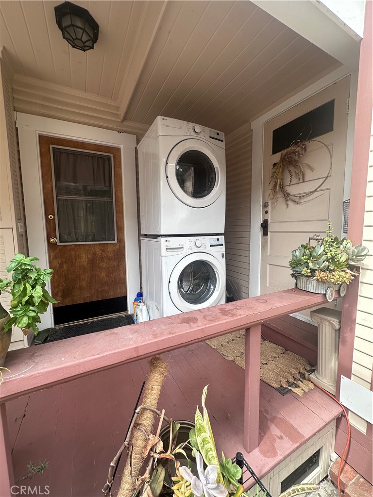 243 North Grand Street, Unit 1/2 Orange, CA 92866 - Photo 6 of 29 a view of kitchen with washer and dryer