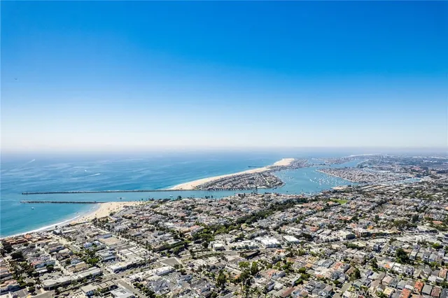 $2,399,000 | 3720 Lilac Avenue, Unit 61, Corona del Mar, CA 92625