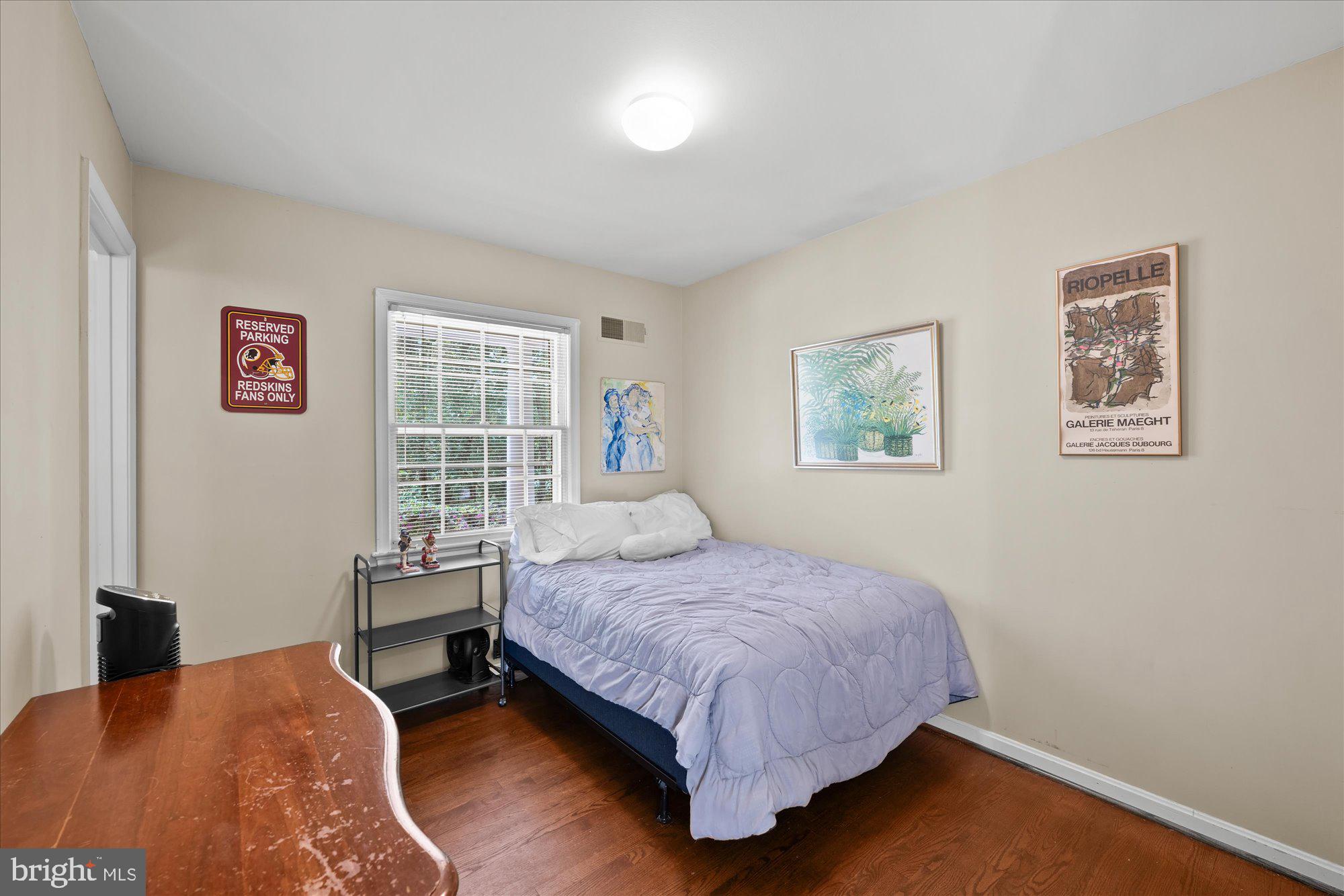 11304 Skipwith Lane Potomac, MD 20854 - Photo 19 of 69 Main level Bedroom #4 with en suite bath