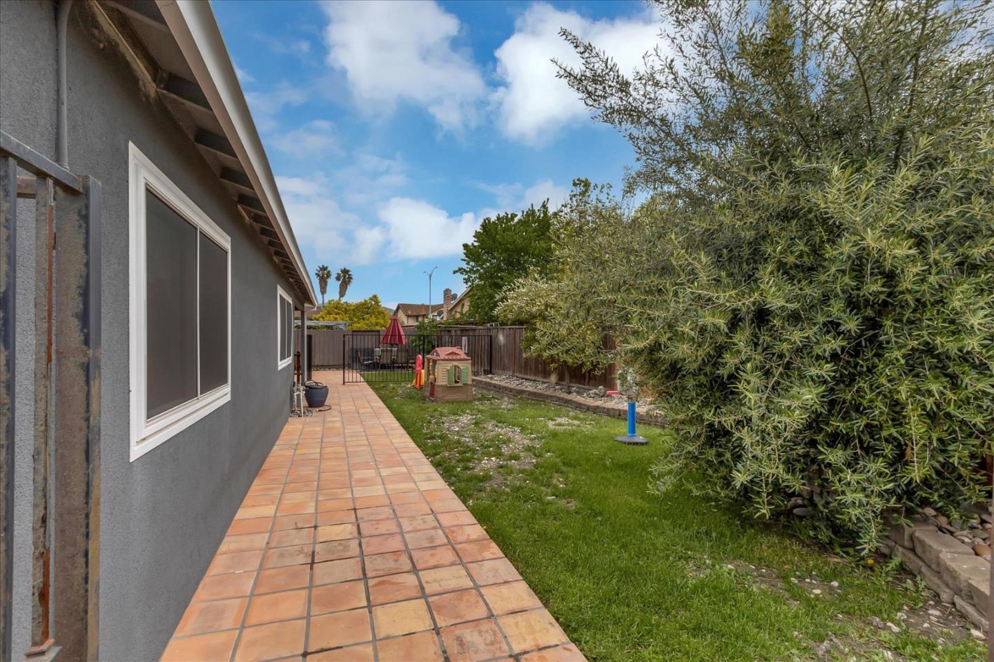 637 Escuela Place Milpitas, CA 95035 - Photo 43 of 49 a view of a pathway with a pathway