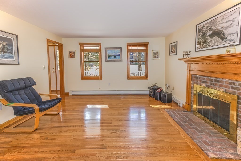 28 Country Road Uxbridge, MA 01569 - Photo 13 of 42 Gallery Image 13