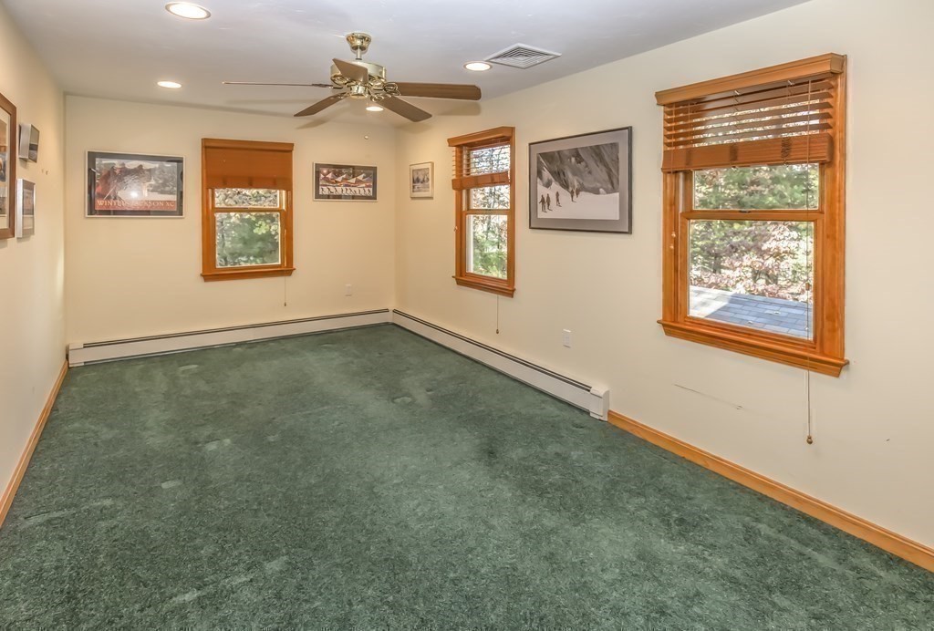 28 Country Road Uxbridge, MA 01569 - Photo 30 of 42 Gallery Image 30