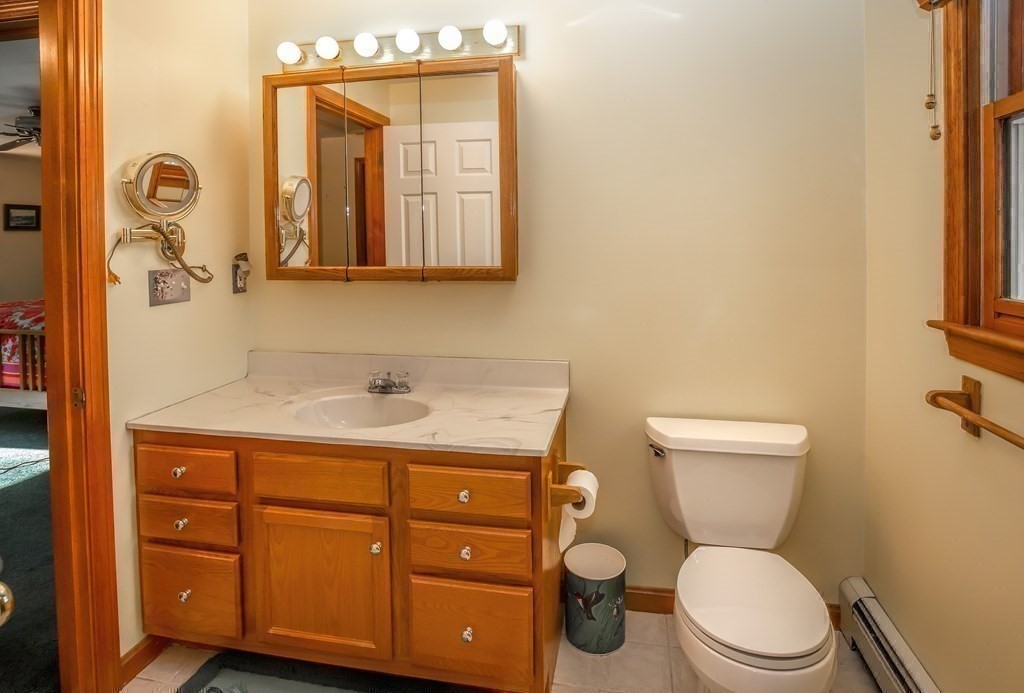 28 Country Road Uxbridge, MA 01569 - Photo 36 of 42 Gallery Image 36