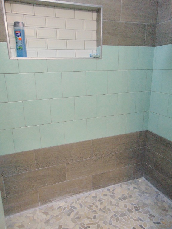 3420 Avenue R Galveston, TX 77550 - Photo 19 of 36