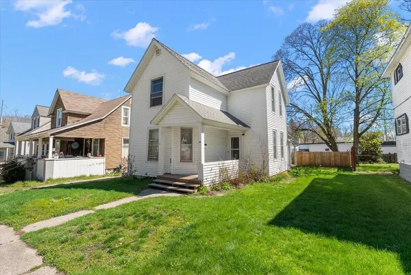 $215,000 | 630 Prospect Avenue Northeast, Grand Rapids, MI 49503