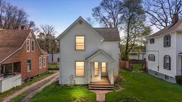 $215,000 | 630 Prospect Avenue Northeast, Grand Rapids, MI 49503