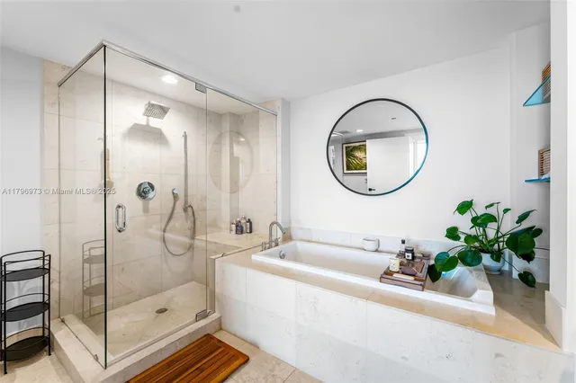 $9,400 | 465 Brickell Avenue, Unit 3901, Miami, FL 33131