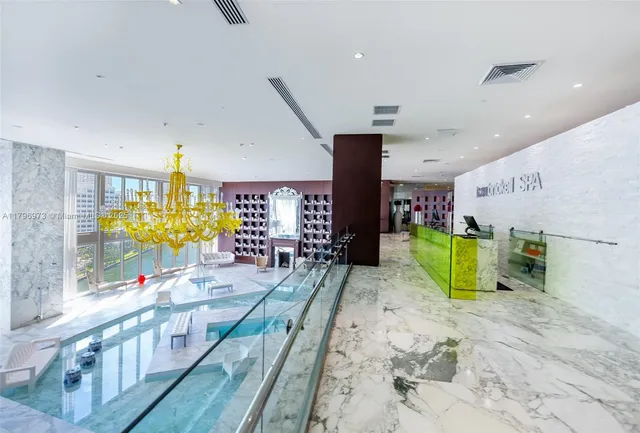 $9,400 | 465 Brickell Avenue, Unit 3901, Miami, FL 33131