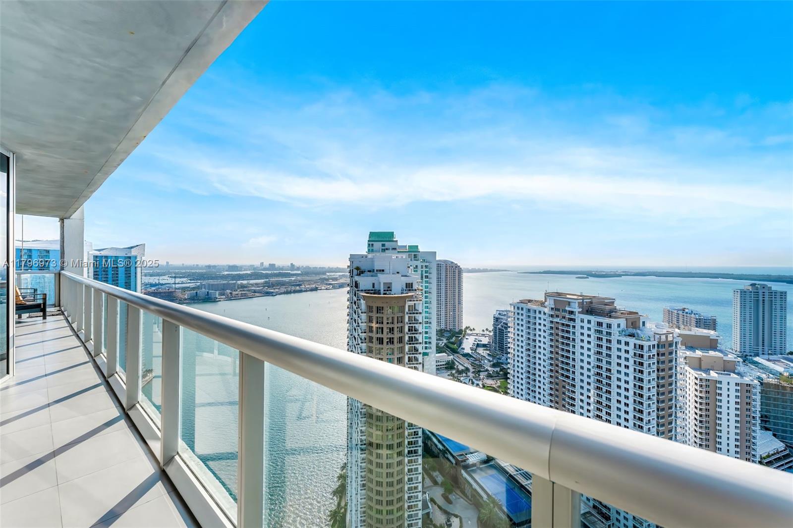 465 Brickell Avenue, Unit 3901 Miami, FL 33131 - Photo 27 of 30