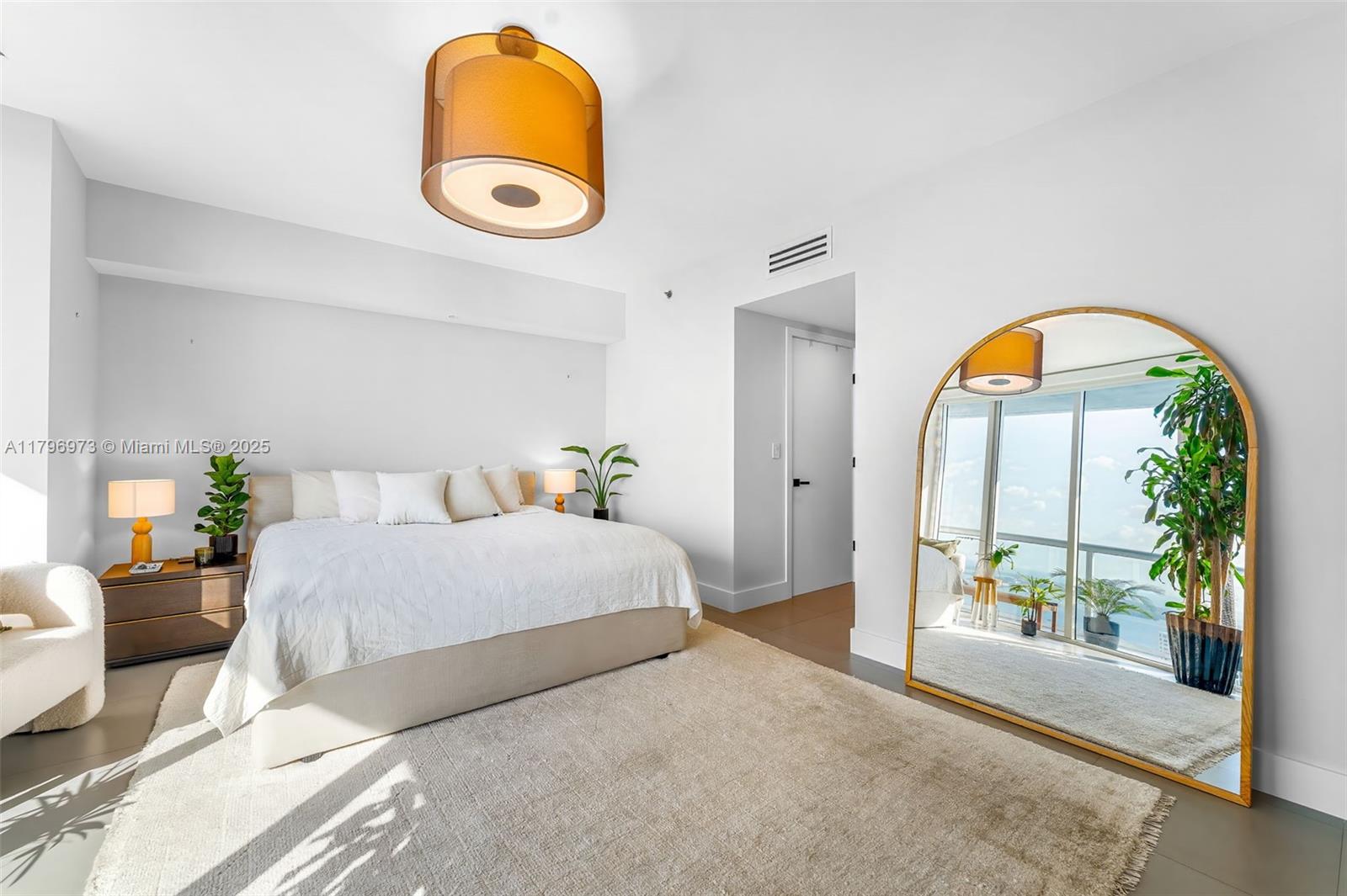 465 Brickell Avenue, Unit 3901 Miami, FL 33131 - Photo 10 of 30