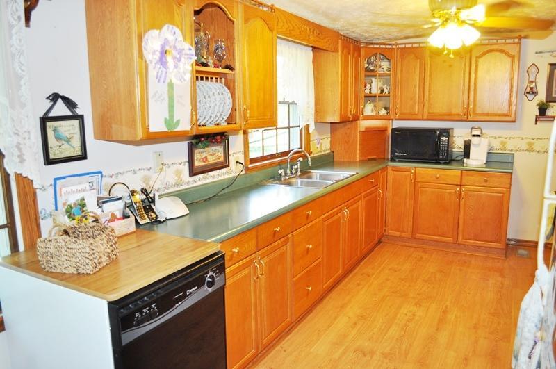 6445 Fisher Road Northwest Baltimore, OH 43105 - Photo 8 of 35