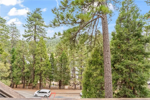 $555,000 | 24259 Zurich Drive, Crestline, CA 92325