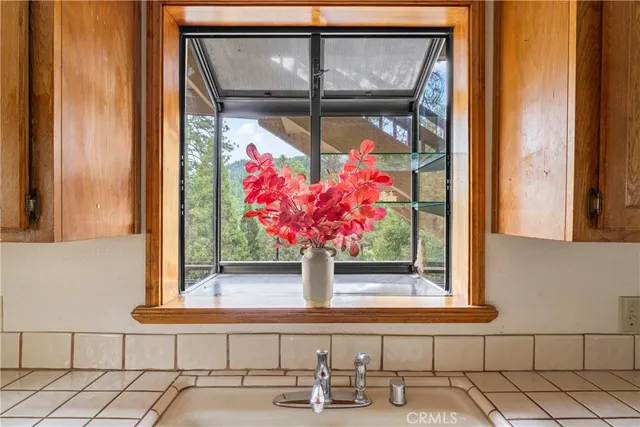 $555,000 | 24259 Zurich Drive, Crestline, CA 92325