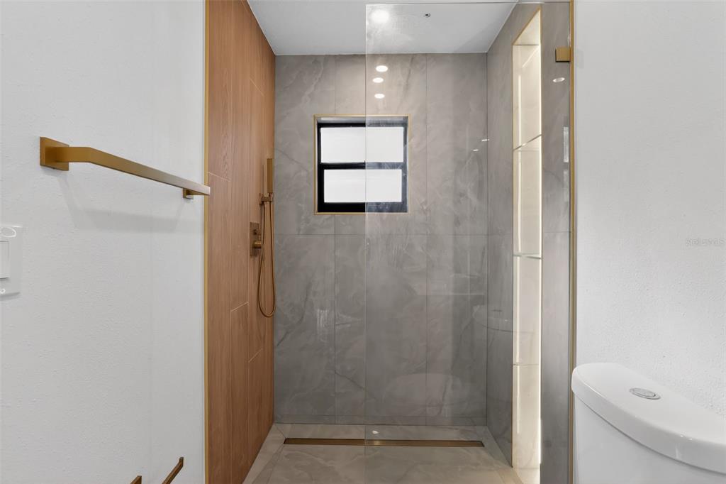 320 Pheasant Circle Brandon, FL 33510 - Photo 24 of 33