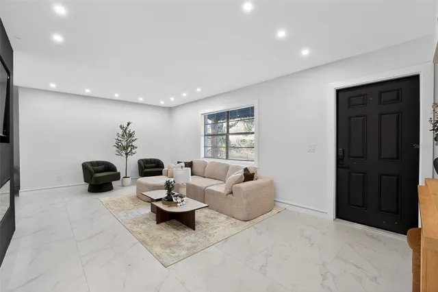 $389,900 | 320 Pheasant Circle, Brandon, FL 33510