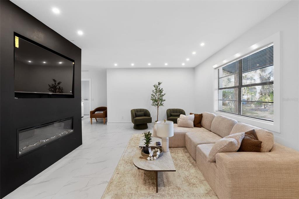 320 Pheasant Circle Brandon, FL 33510 - Photo 7 of 33