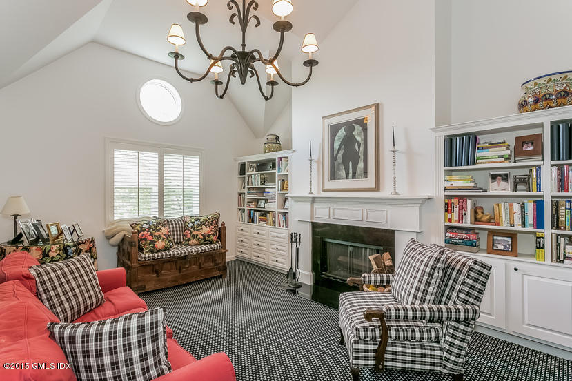 025-Master Sitting_Room-1691509-small