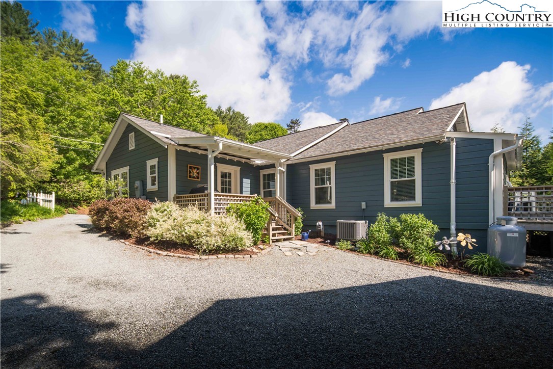 719 Ransom Street Blowing Rock, NC 28605 - Photo 32 of 43 Gallery Image 32