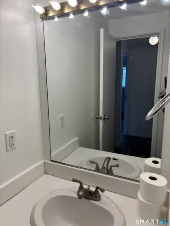 $1,400 | 127 Burgundy Hill Lane, Unit 127, Middletown, CT 06457