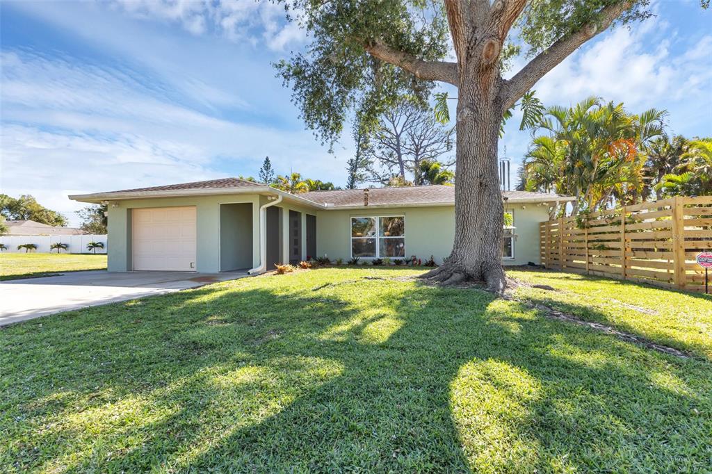 4725 Neptune Road Venice, FL 34293 - Photo 1 of 1