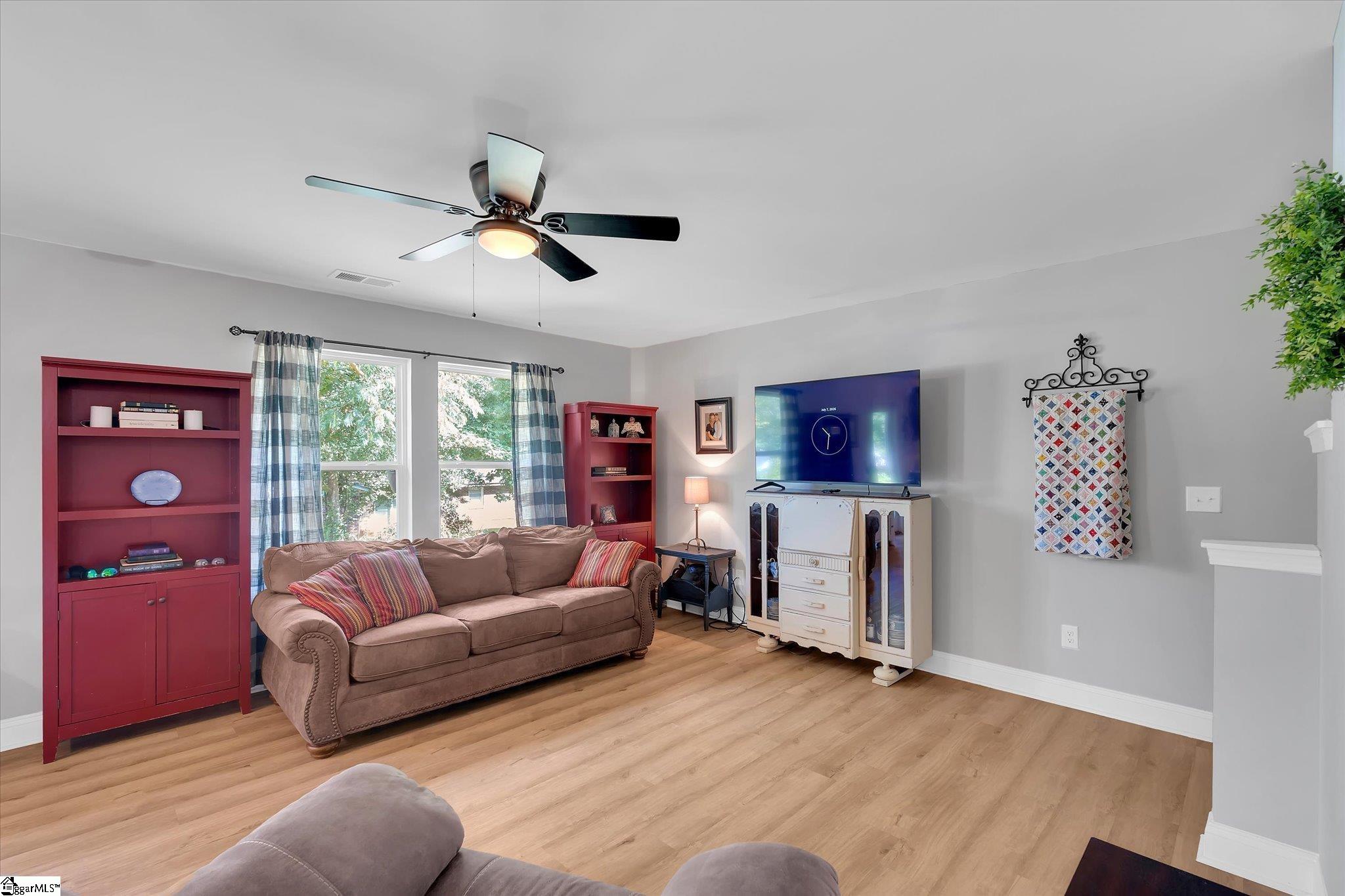 104 Forest Drive Liberty, SC 29657 - Photo 5 of 24
