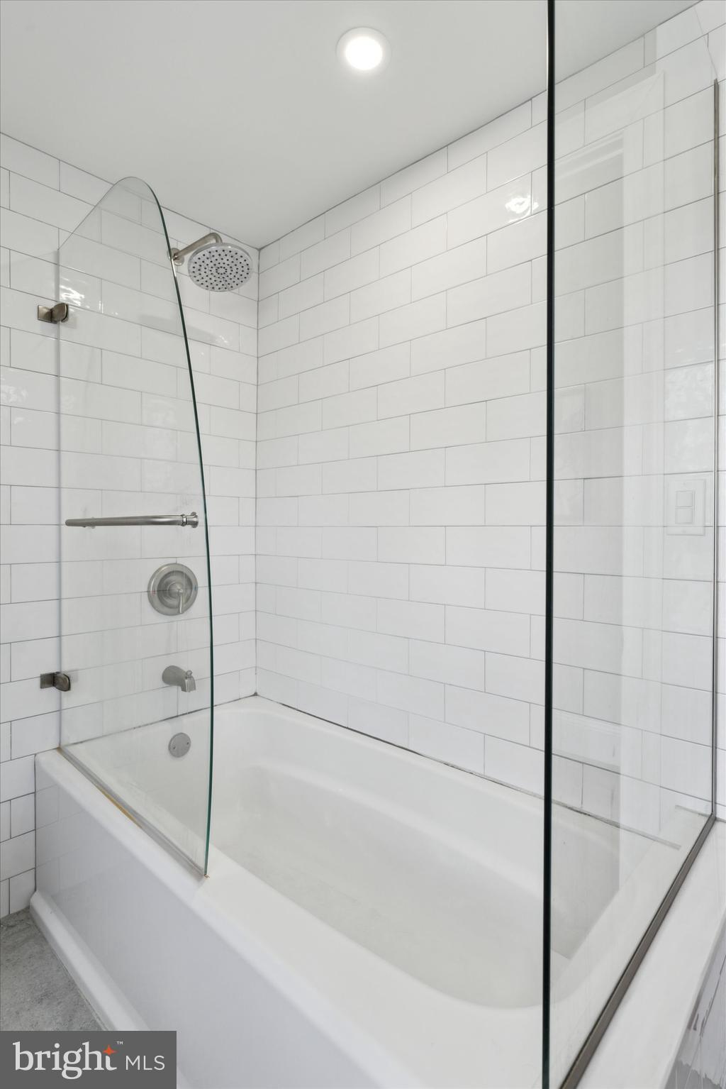 14 Minor Road Paoli, PA 19301 - Photo 24 of 40 Custom Glass Shower