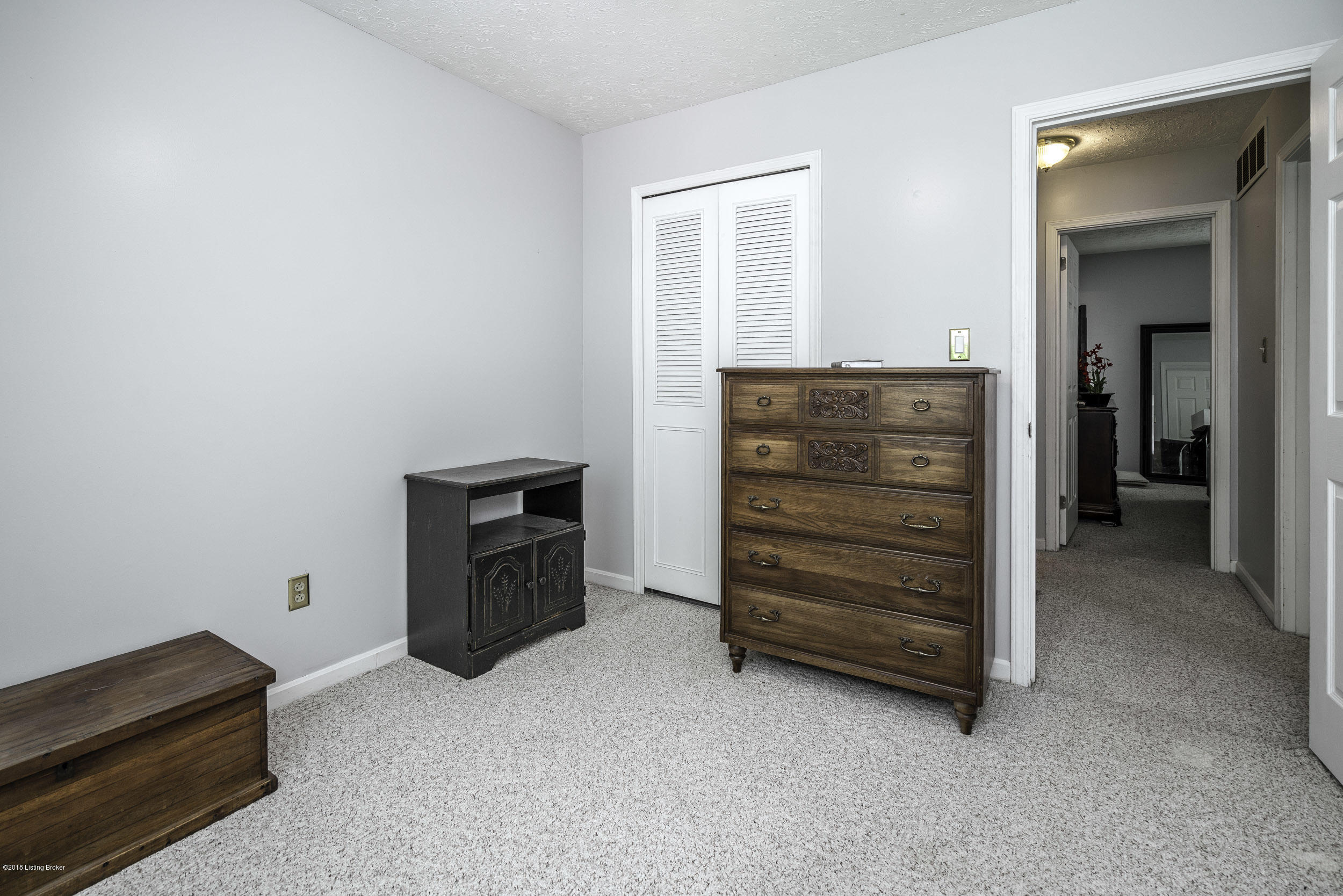 8132 Rochelle Road Louisville, KY 40228 - Photo 28 of 38 28