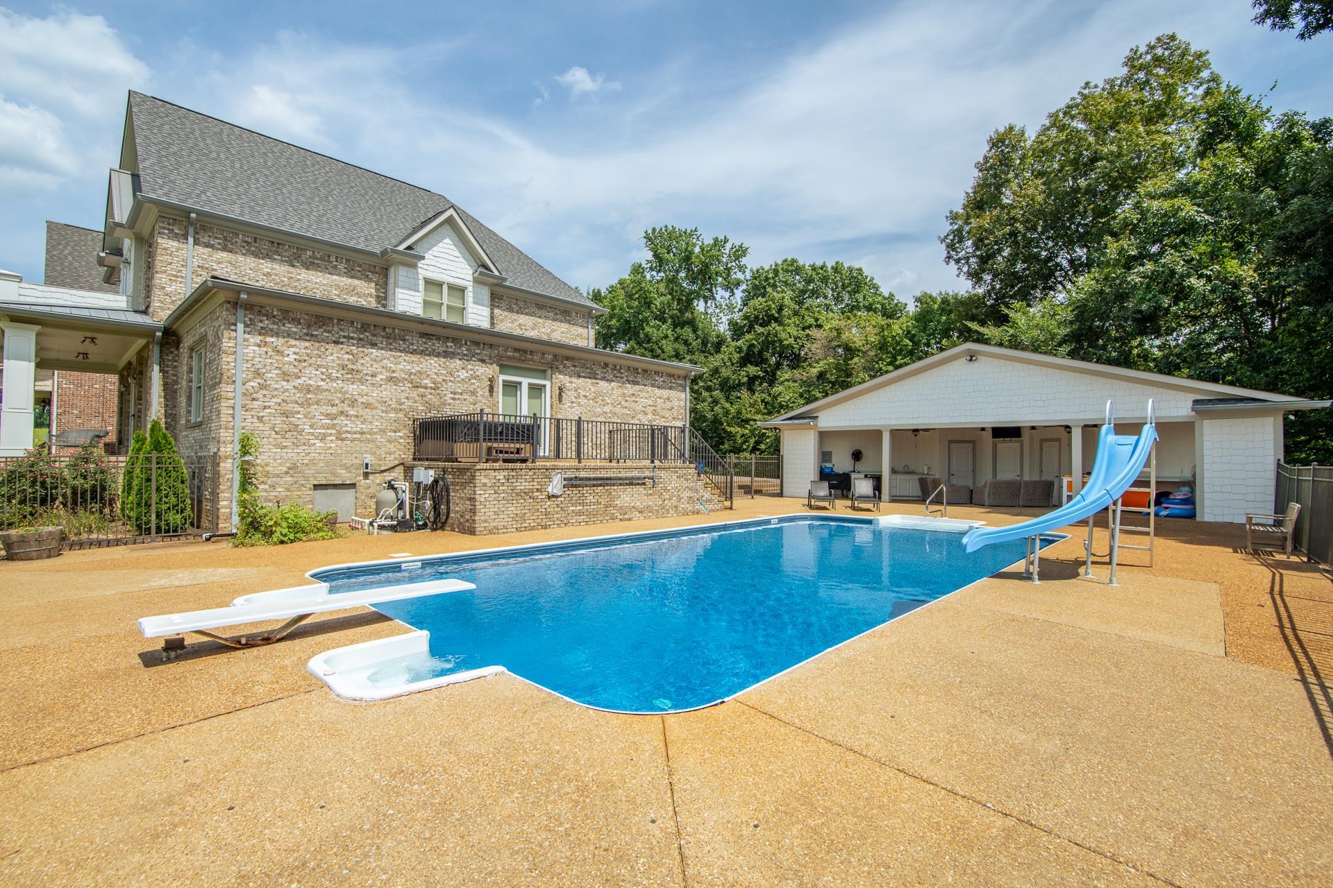 116 Sunset Drive Clifton, TN 38425 - Photo 33 of 40 a view of a house with pool