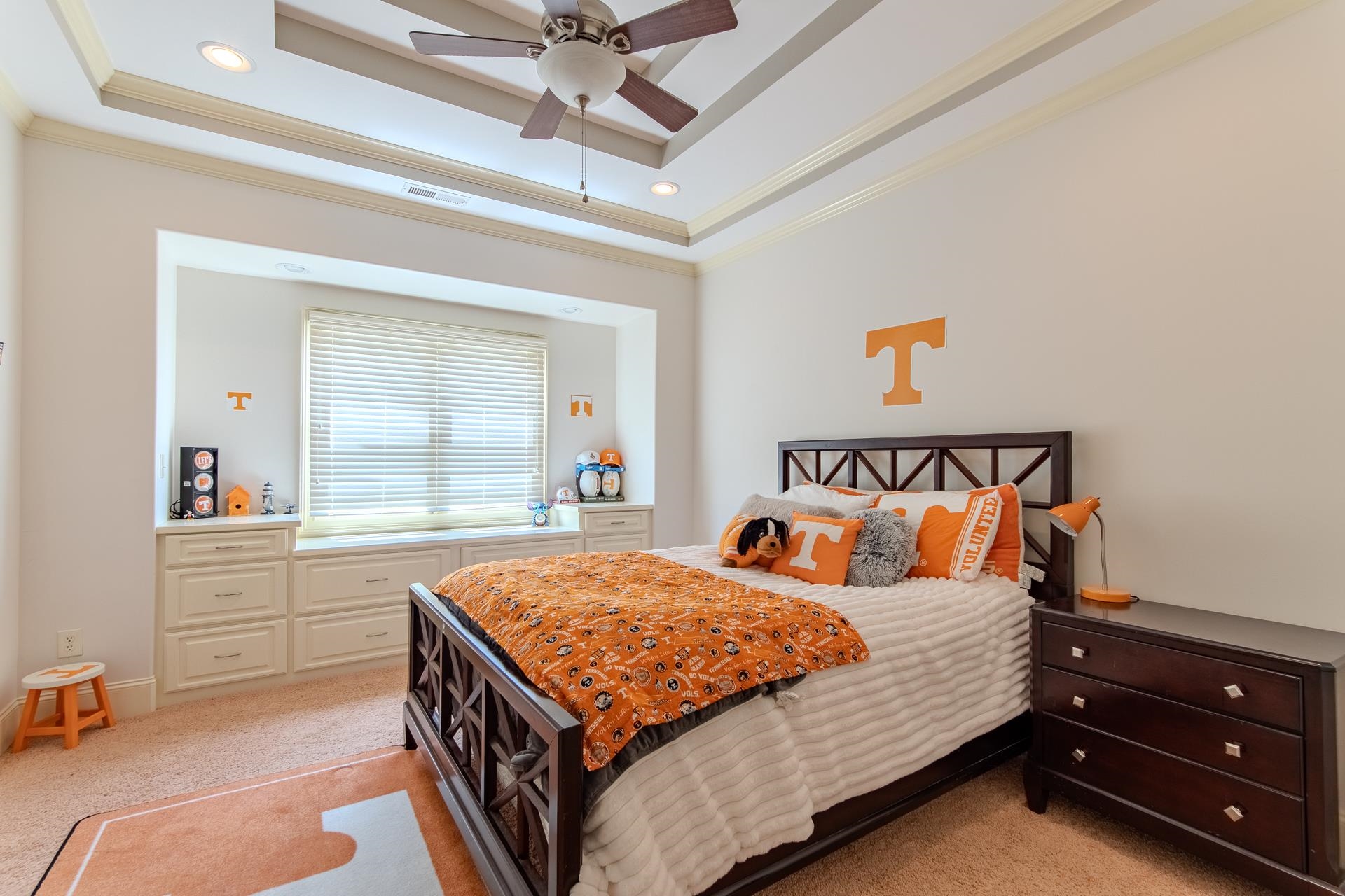 116 Sunset Drive Clifton, TN 38425 - Photo 9 of 40 a bedroom with a bed and a dresser