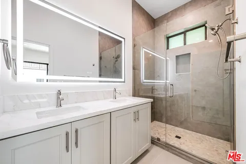 $2,599,000 | 5954 Simpson Avenue, Los Angeles, CA 91607