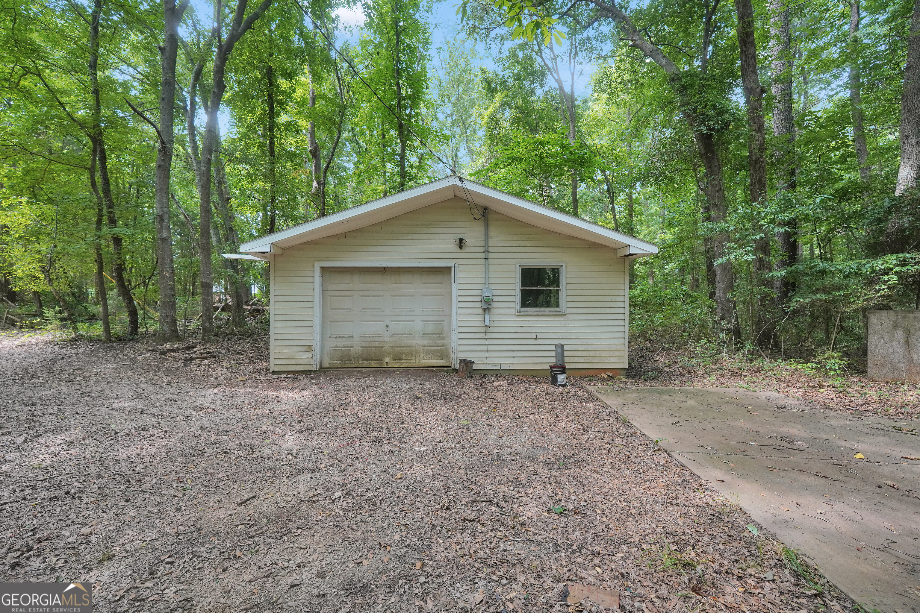 235 Leguin Mill Road Locust Grove, GA 30248 - Photo 8 of 12