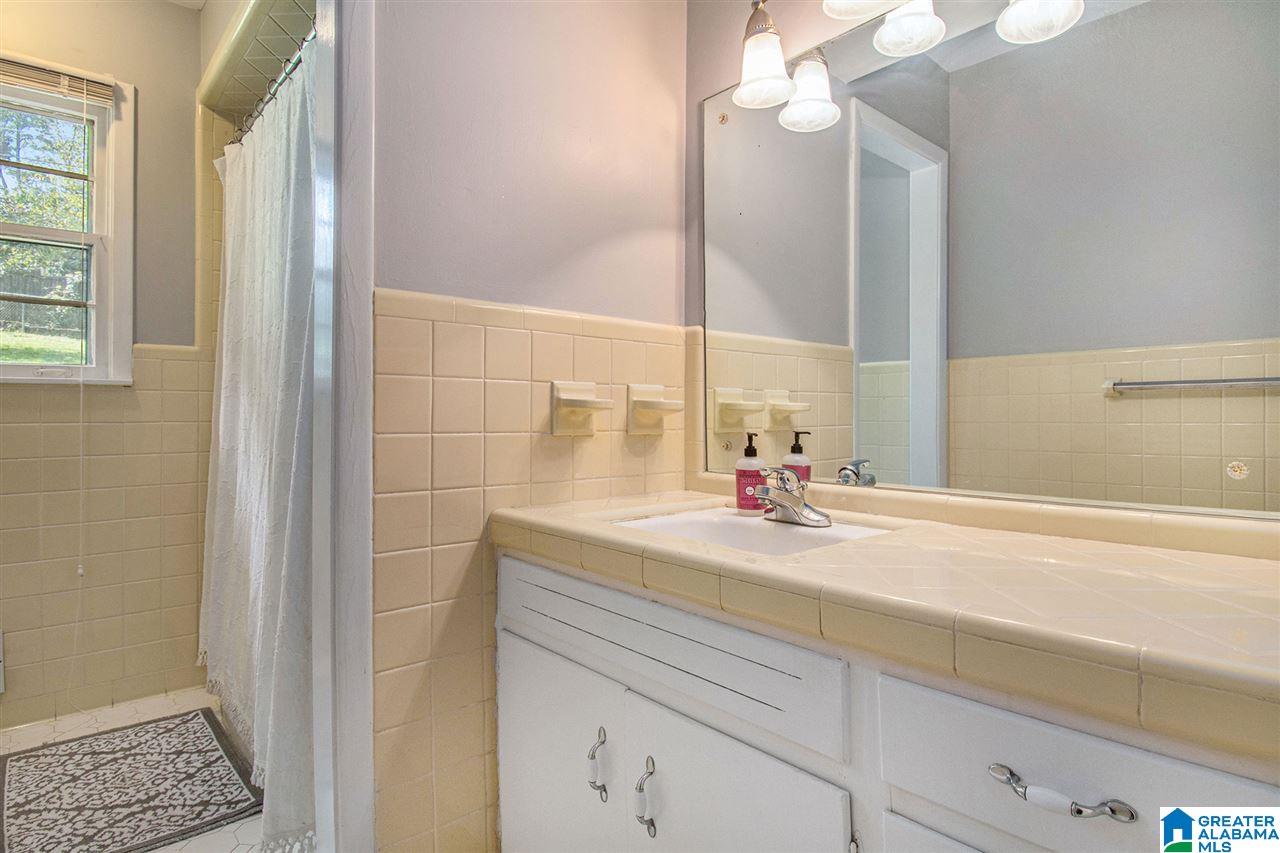 2204 Blue Ridge Boulevard Birmingham, AL 35226 - Photo 24 of 30