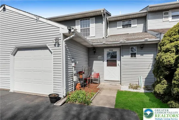 $283,500 | 706 Overlook Drive, Bethlehem, PA 18017