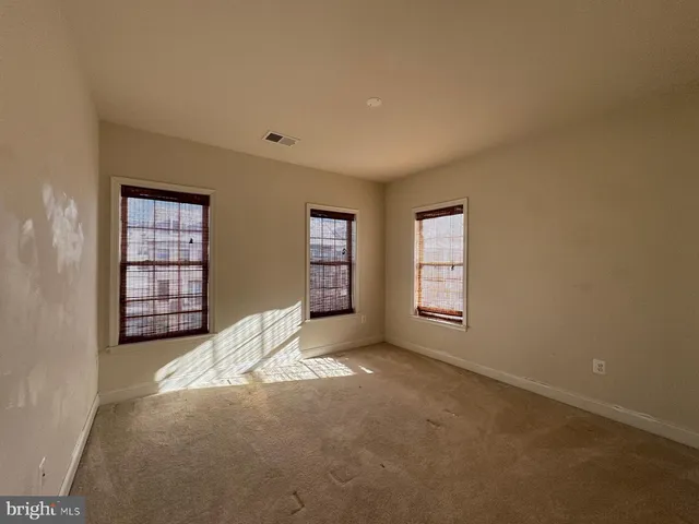 $3,800 | 22555 Windsor Locks Square, Ashburn, VA 20148