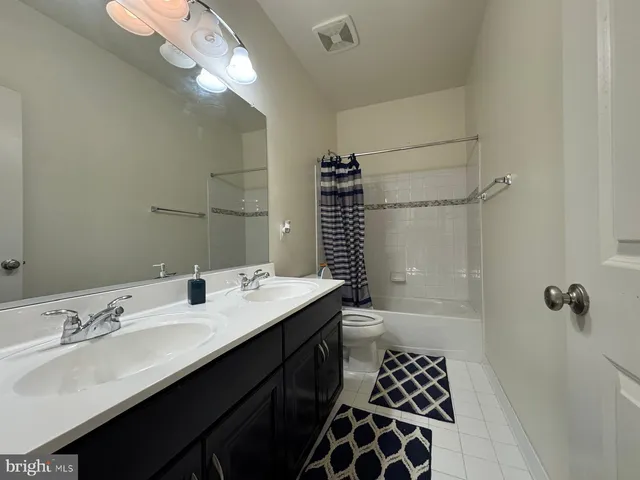 $3,800 | 22555 Windsor Locks Square, Ashburn, VA 20148