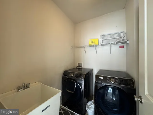 $3,800 | 22555 Windsor Locks Square, Ashburn, VA 20148