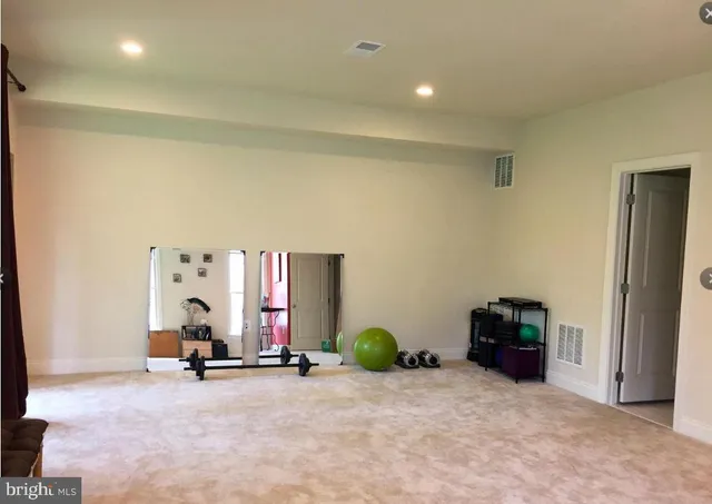 $3,800 | 22555 Windsor Locks Square, Ashburn, VA 20148