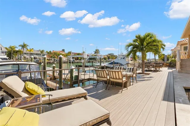 $1,975,000 | 967 Landmark Circle, Tierra Verde, FL 33715