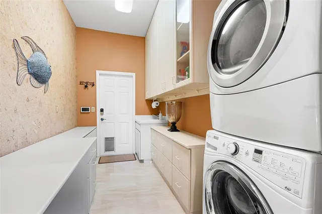 $1,975,000 | 967 Landmark Circle, Tierra Verde, FL 33715