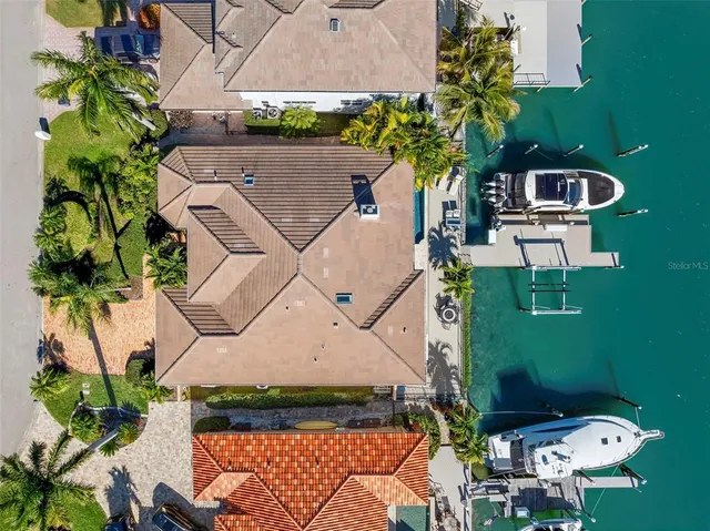 $1,975,000 | 967 Landmark Circle, Tierra Verde, FL 33715