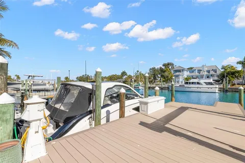 $1,975,000 | 967 Landmark Circle, Tierra Verde, FL 33715