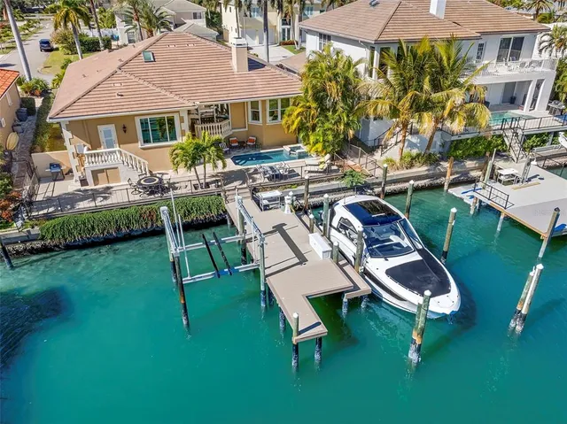 $1,975,000 | 967 Landmark Circle, Tierra Verde, FL 33715