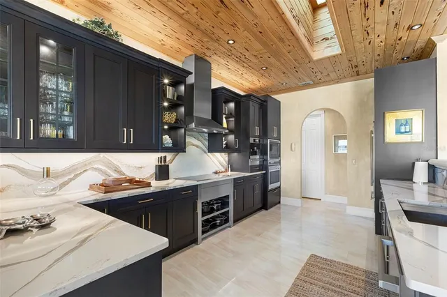 $1,975,000 | 967 Landmark Circle, Tierra Verde, FL 33715