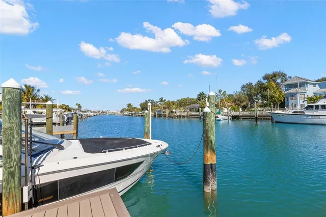 $1,975,000 | 967 Landmark Circle, Tierra Verde, FL 33715