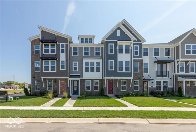 $347,990 | 7351 Bayview Run, McCordsville, IN 46055