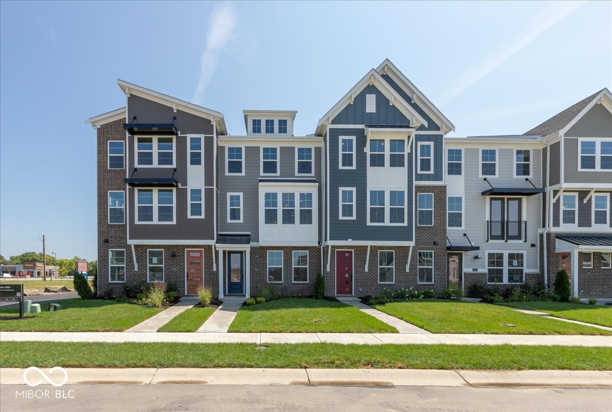 7351 Bayview Run McCordsville, IN 46055 - Photo 3 of 40