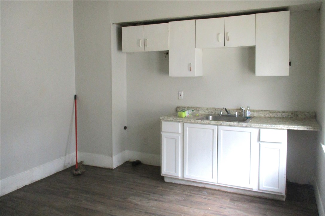 274 Ave D Rochester, NY 14621 - Photo 3 of 7