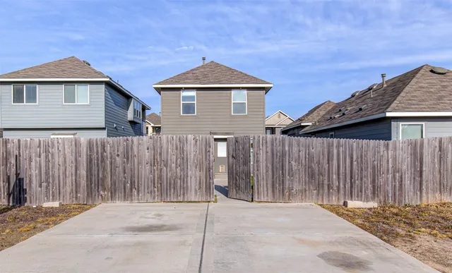 $1,575 | 4527 Graceful Lane, Austin, TX 78725