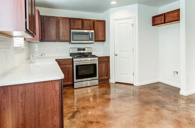 $1,575 | 4527 Graceful Lane, Austin, TX 78725